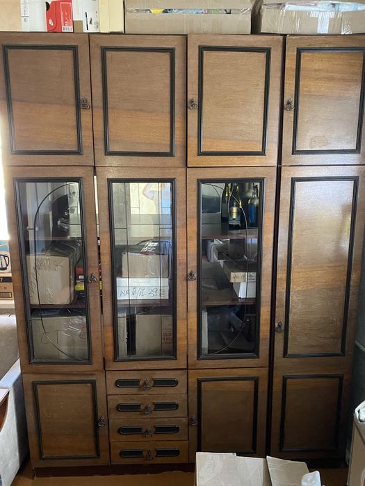 Стенка (шкаф) срочно!