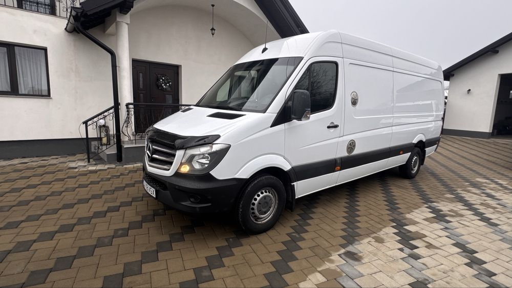 Vând Mercedes Sprinter