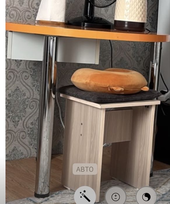 Продам кухонный стол