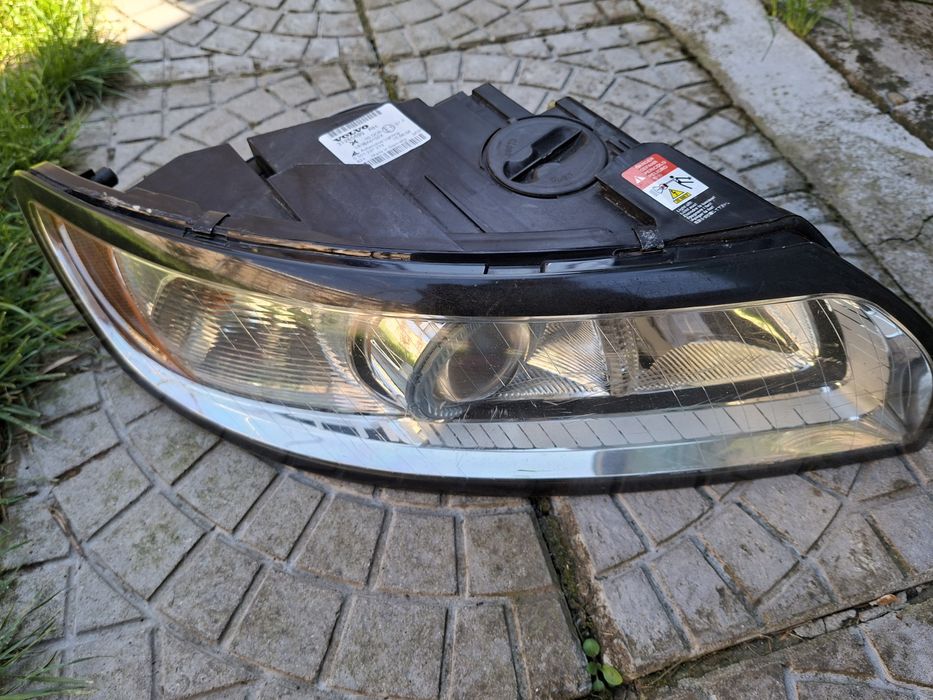 Десен фар Volvo  V50