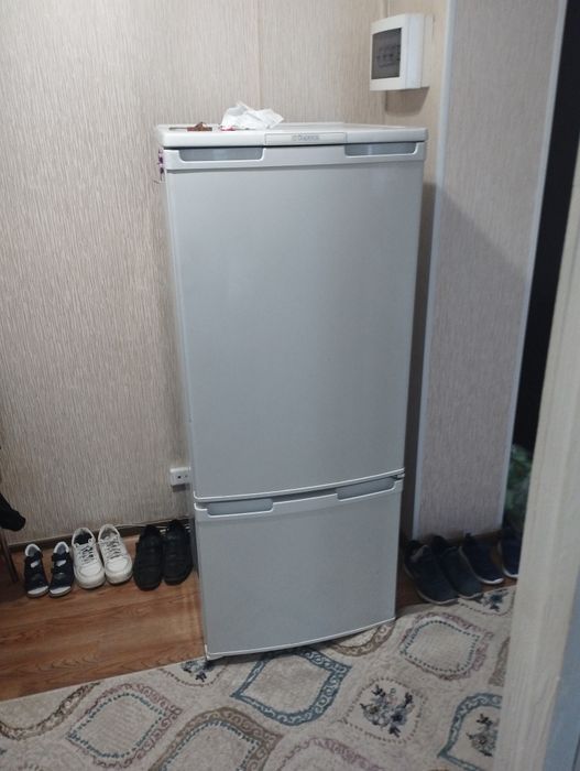 Продам рабочий холодильник