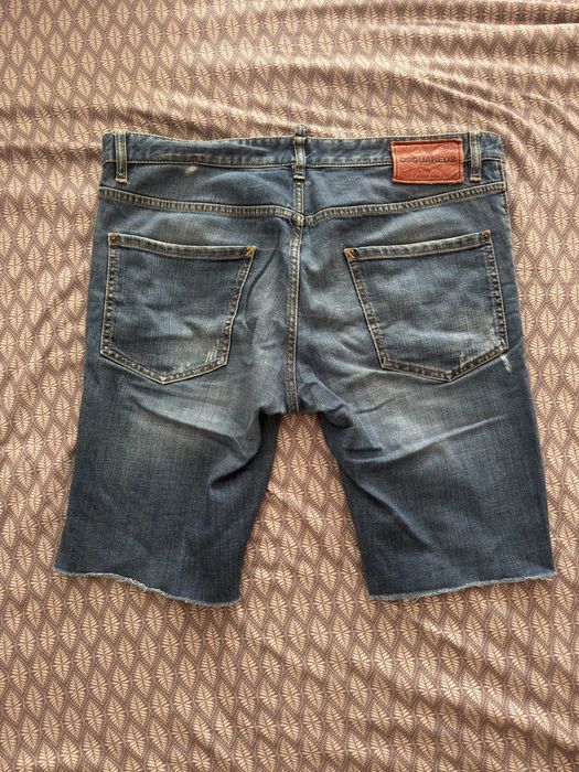 Blugi scurti DSQUARED2