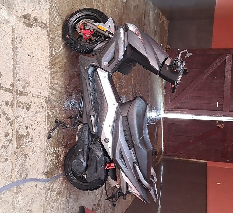 Scuter 125 cc de vanzare