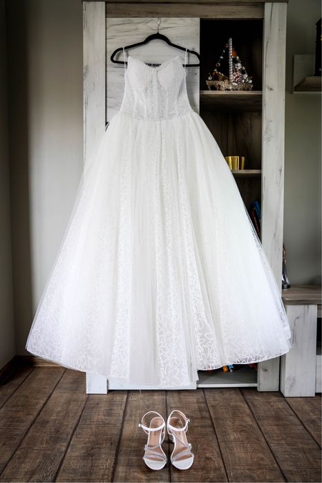 Vand rochie mireasa