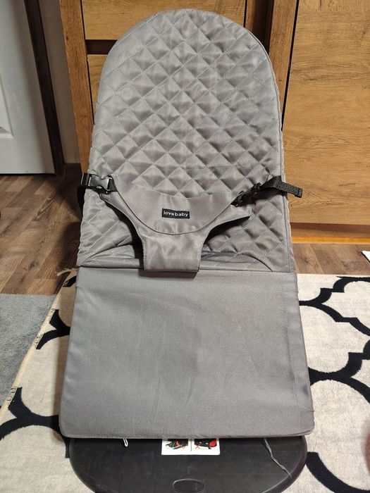 Бебешки шезлонг полуседнал