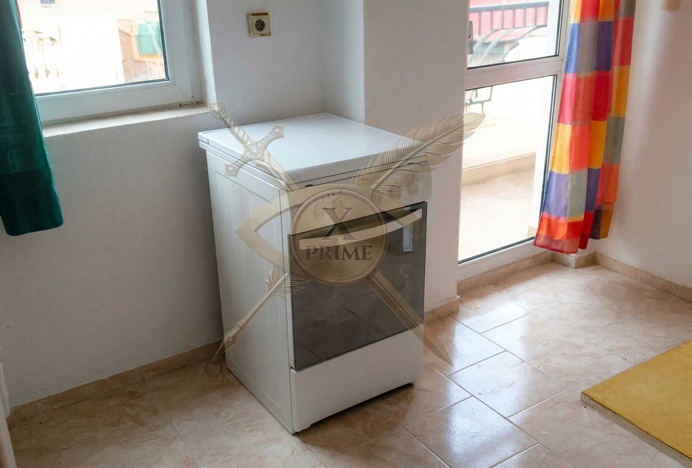 Дава се под наем Двустаен апартамент в Варна, Център - 65 кв.м за 255.65 € - Снимка #2