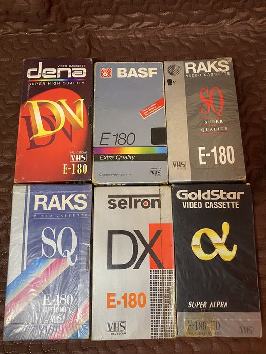 Casete de digidi de vamzare un milion jumate 6 casete cine este interesat de aceste casete poate lasa un mesaj