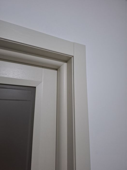 Montez Uși, Parchet, Bucătării, Scări și mobilier