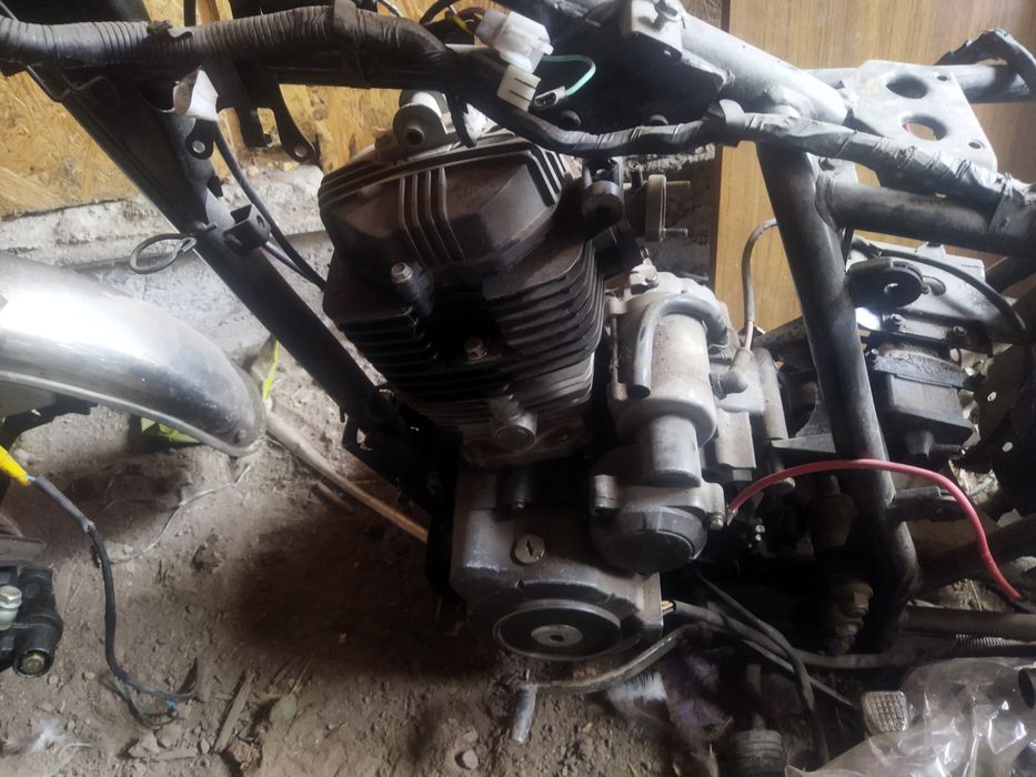 Сузуки рама мотор 200кубов