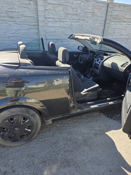 Dezmembrez Renault Megane 2 cabrio 1.9 dci
