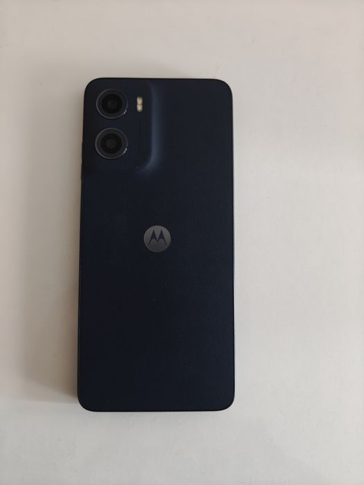 Motorola g05 с кейс и протектор  с гаранция готов за употреба