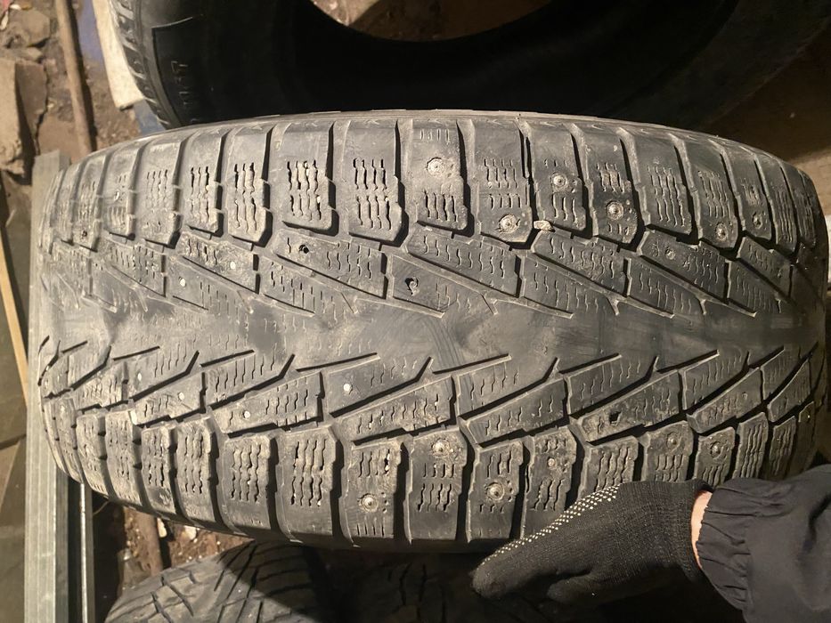 Комплект зимних шин