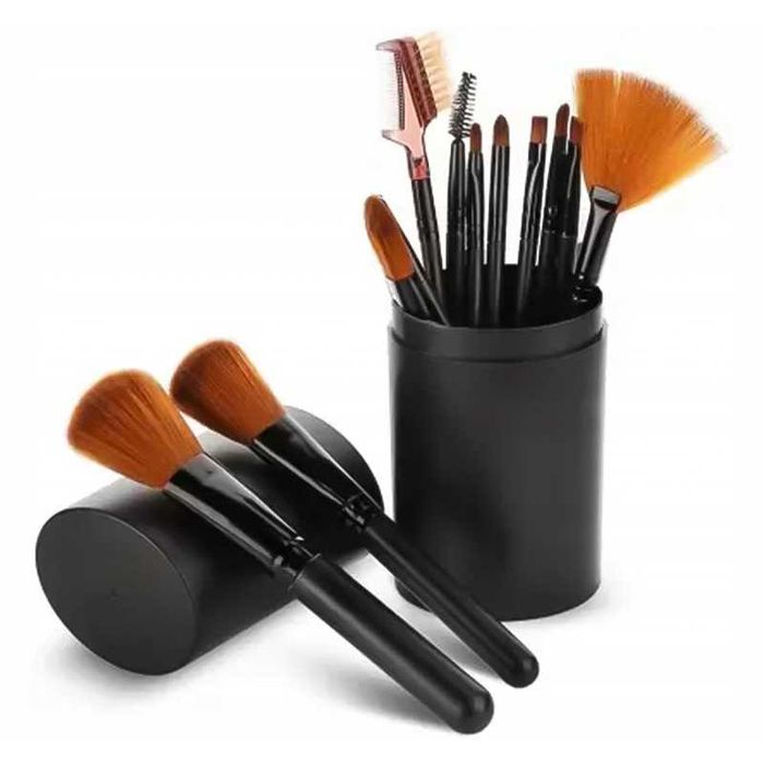 Комплект професионални четки за грим 12 броя с калъф