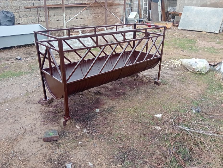 Астау, Ақыр (кормушка )