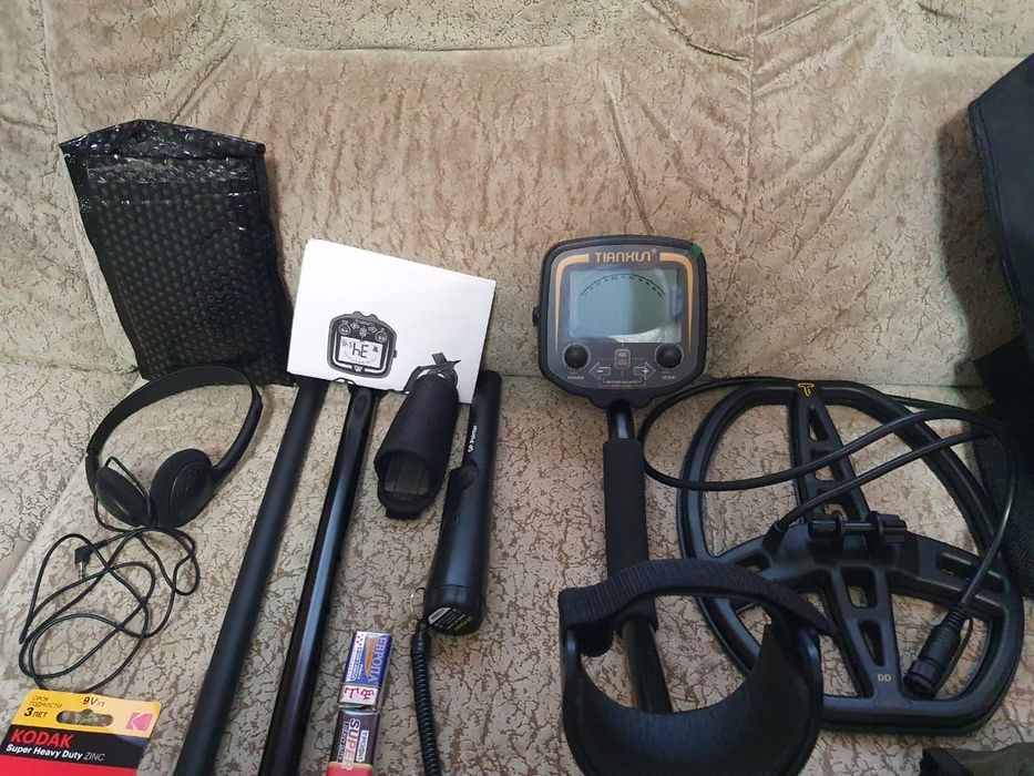 Металлоискатель новый