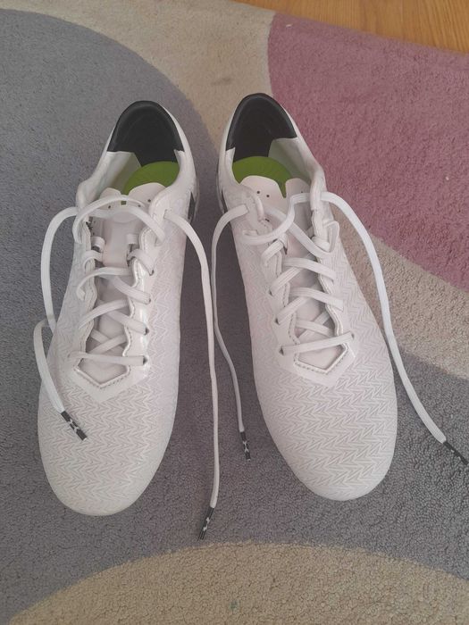 Футболни бутонки under armour