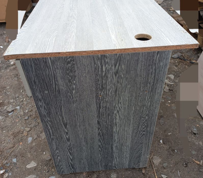 Продам стол 3000тг,
