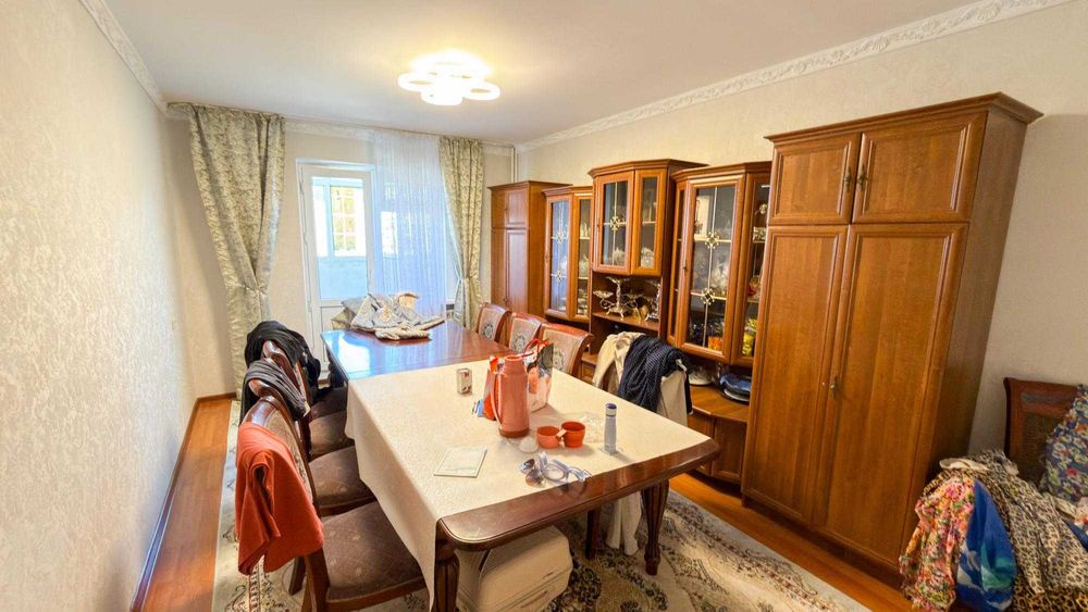 Продам 4 ком жана гарышкер