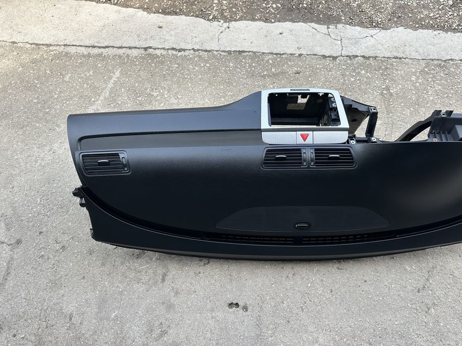 Табло със десен Airbag за VW Passat 6