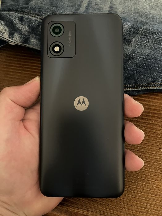 Motorola e 13.