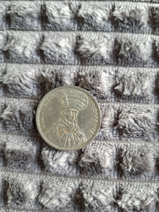 Moneda 100 lei. Stare foarte buna.