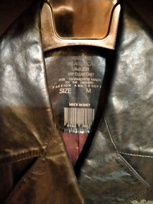 Куртка Armani продам