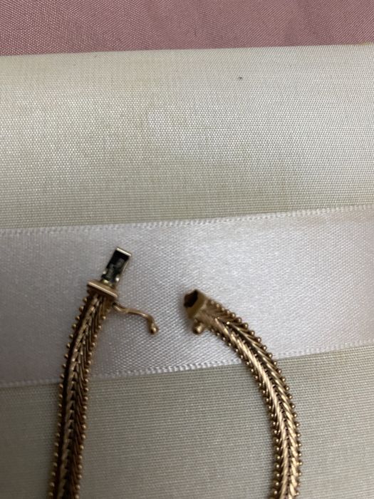 Продам комплект-золотые колье и браслет