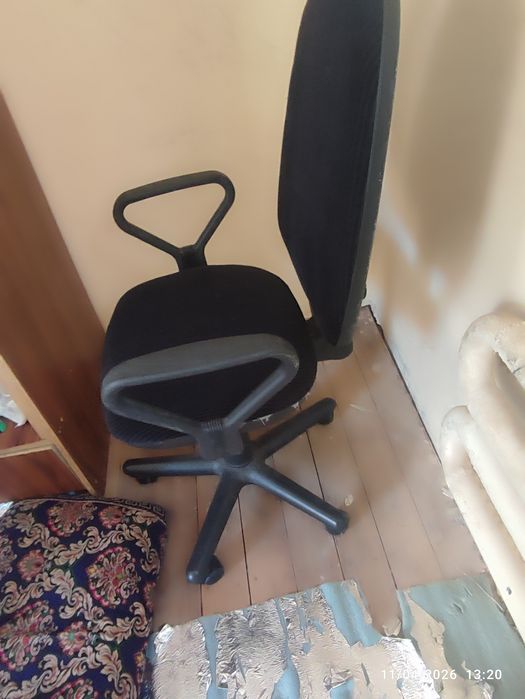 Kreslo yangi xolatda