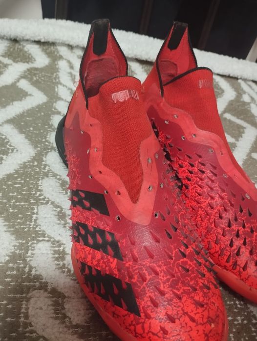 Продам адидас предатор