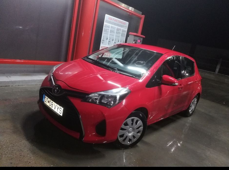 Vând Toyota Yaris 2015, 1000 benzina 6000 €