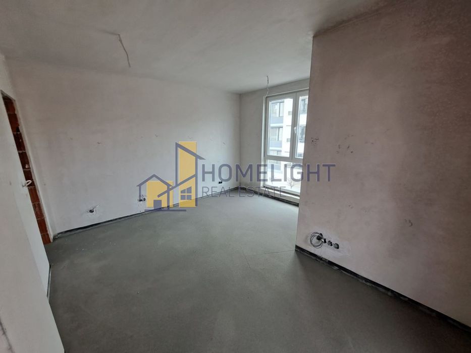 Тристаен апартамент в кв. Кръстова вада