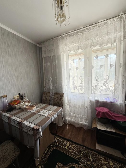 Сдам 1 кв  20 мкр, 110 тыс+ком