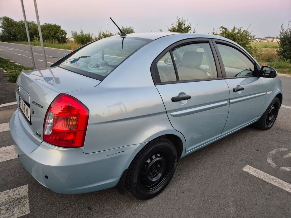Hyundai ACCENT 1.6 BENZINA Aer Condiționat