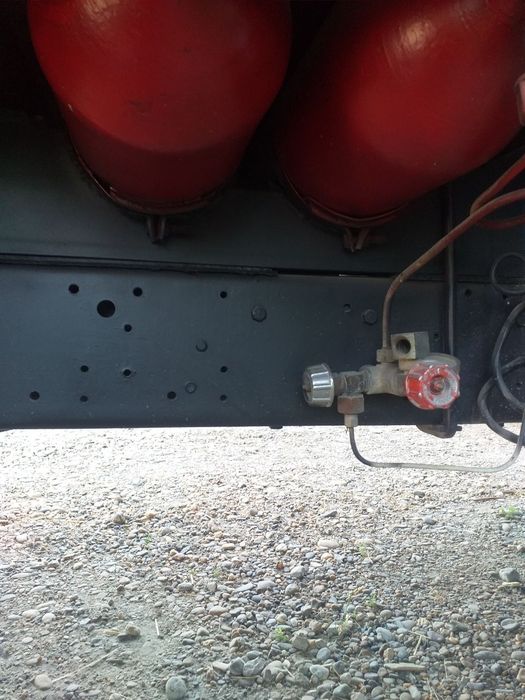 ГАЗ 53 сотилади.