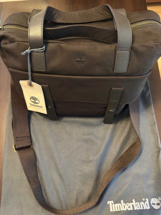 Vând geantă bărbați | Timberland | piele nubuck | nouă