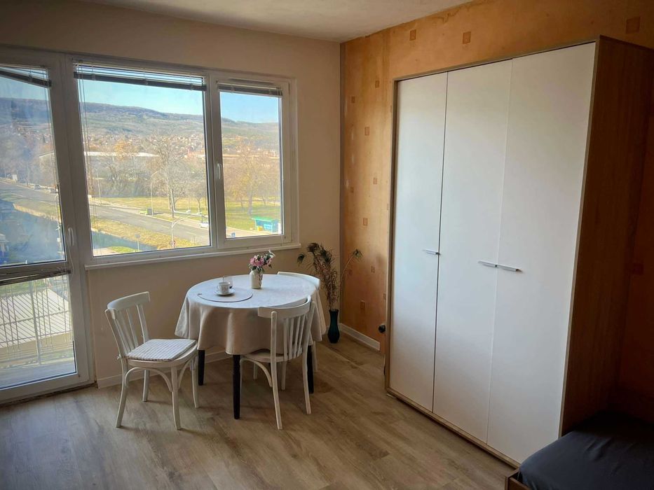 Дава се под наем Тристаен апартамент в Варна, Център - 72 кв.м за 229.5 € - Снимка #5