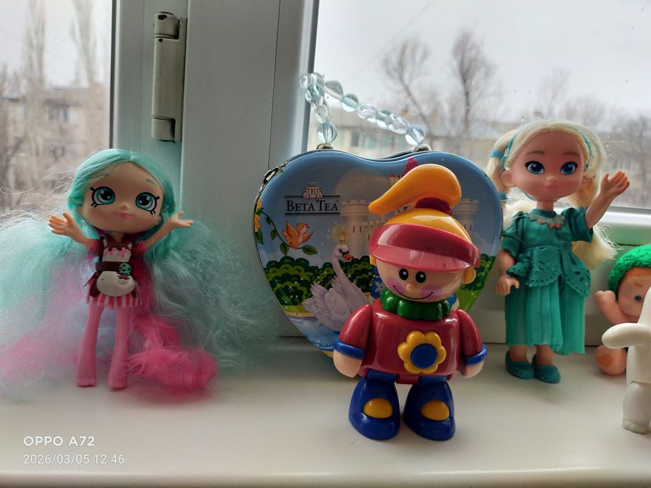 Продам игрушки, продам куклы.