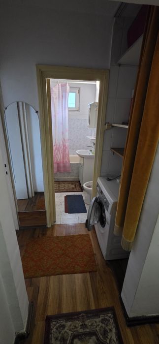Vand sau schimb apartament 2 cam,decomandat in Piatra Neamt -Precista