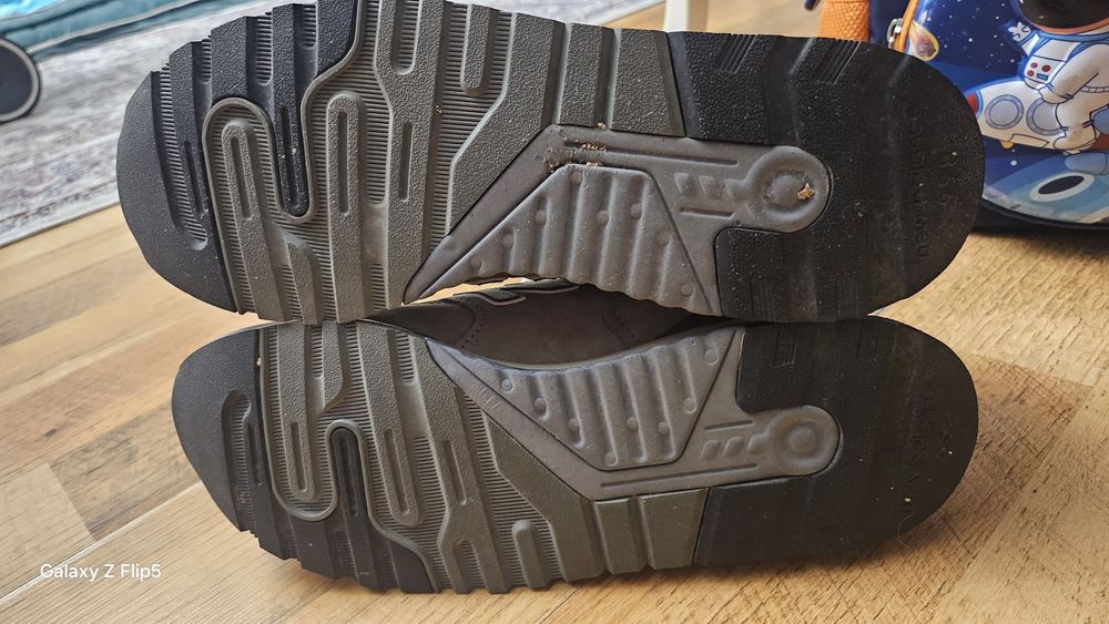 New Balance оригинал 42р