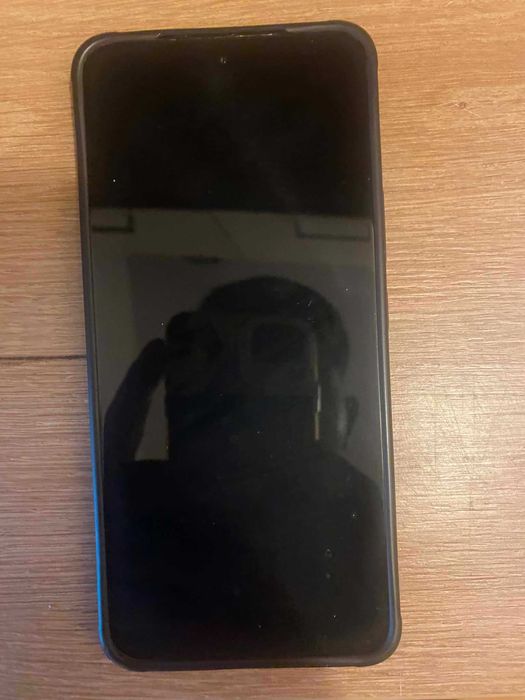 Telefonul este foarte bun in stare foarte buna