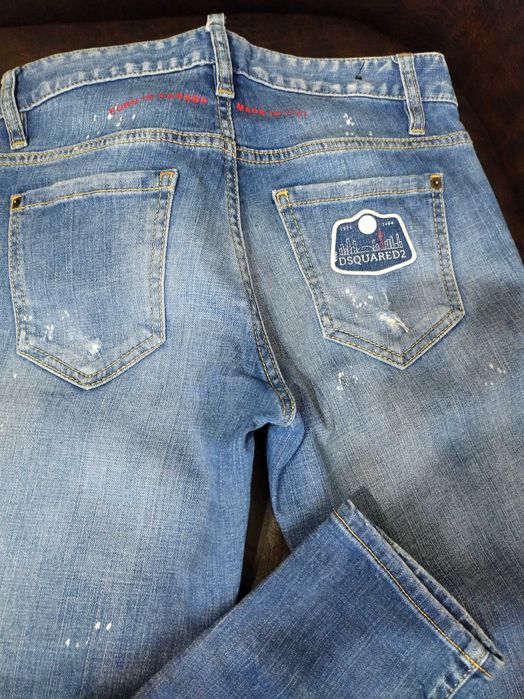 Blugi Dsquared,originali ,mărimea 38,impecabili.Preț 500 Ron.