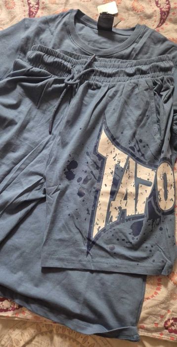 Къси гащи и тениска на TAP OUT