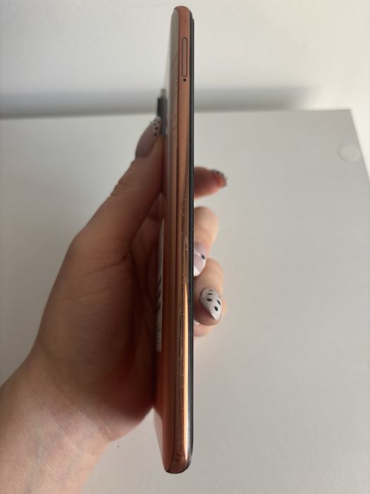 Продавам Xiaomi Redmi Note 10 Pro