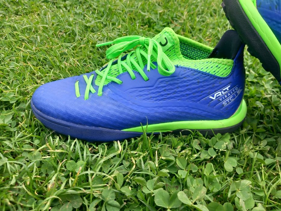 Ghete de fotbal VIRALTO Kips