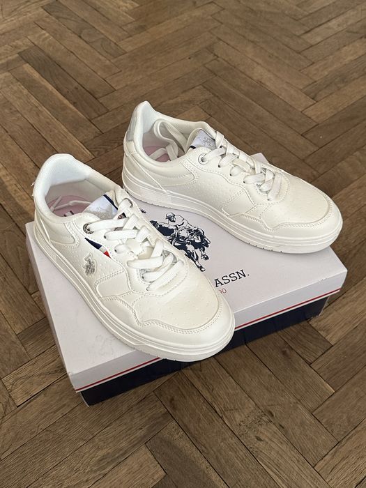 U.S Polo ASSN Оригинални бели кецове 38 номер