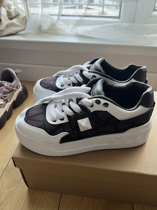 Дамски кецове Valentino