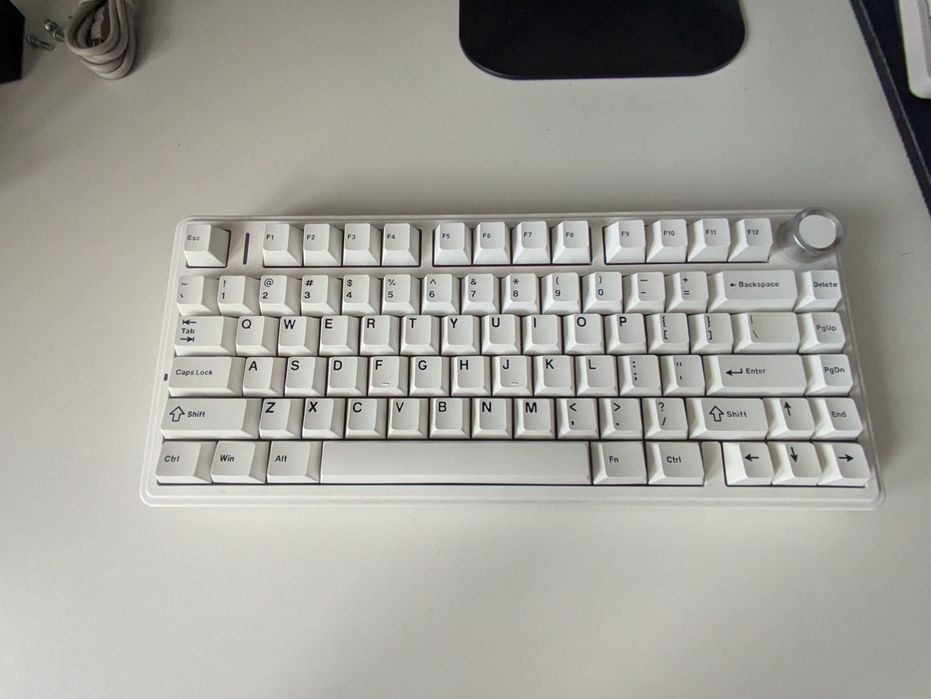 Aula F75 кастомная