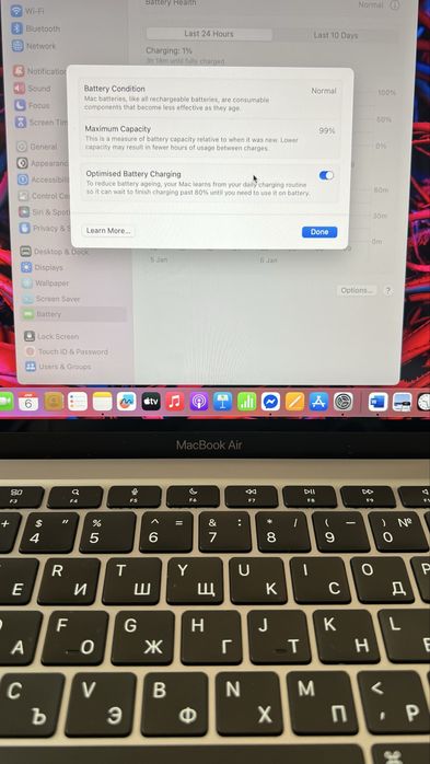 MacBook Air M1 2020 8GB/256GB КАТО НОВ – батерия 99% и само 19 цикъла!