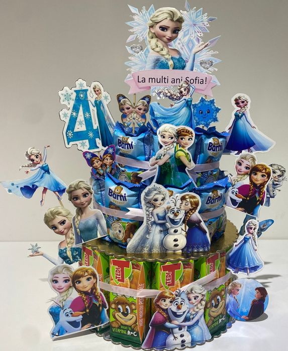 Tort din dulciuri ambalate