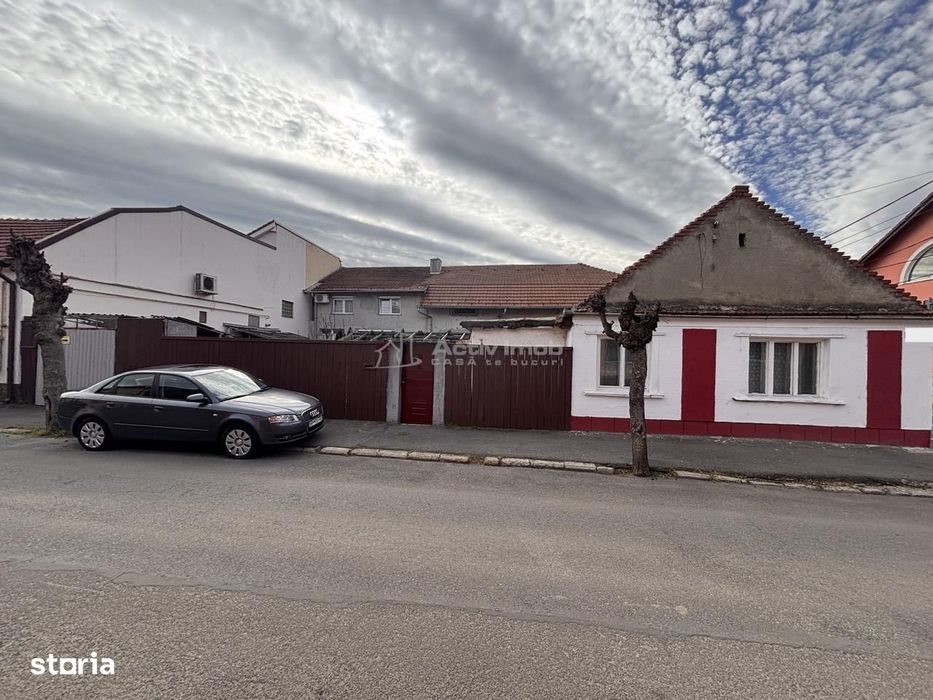 Casa cu dublu front in Cantemir – oportunitate excelenta pentru renova
